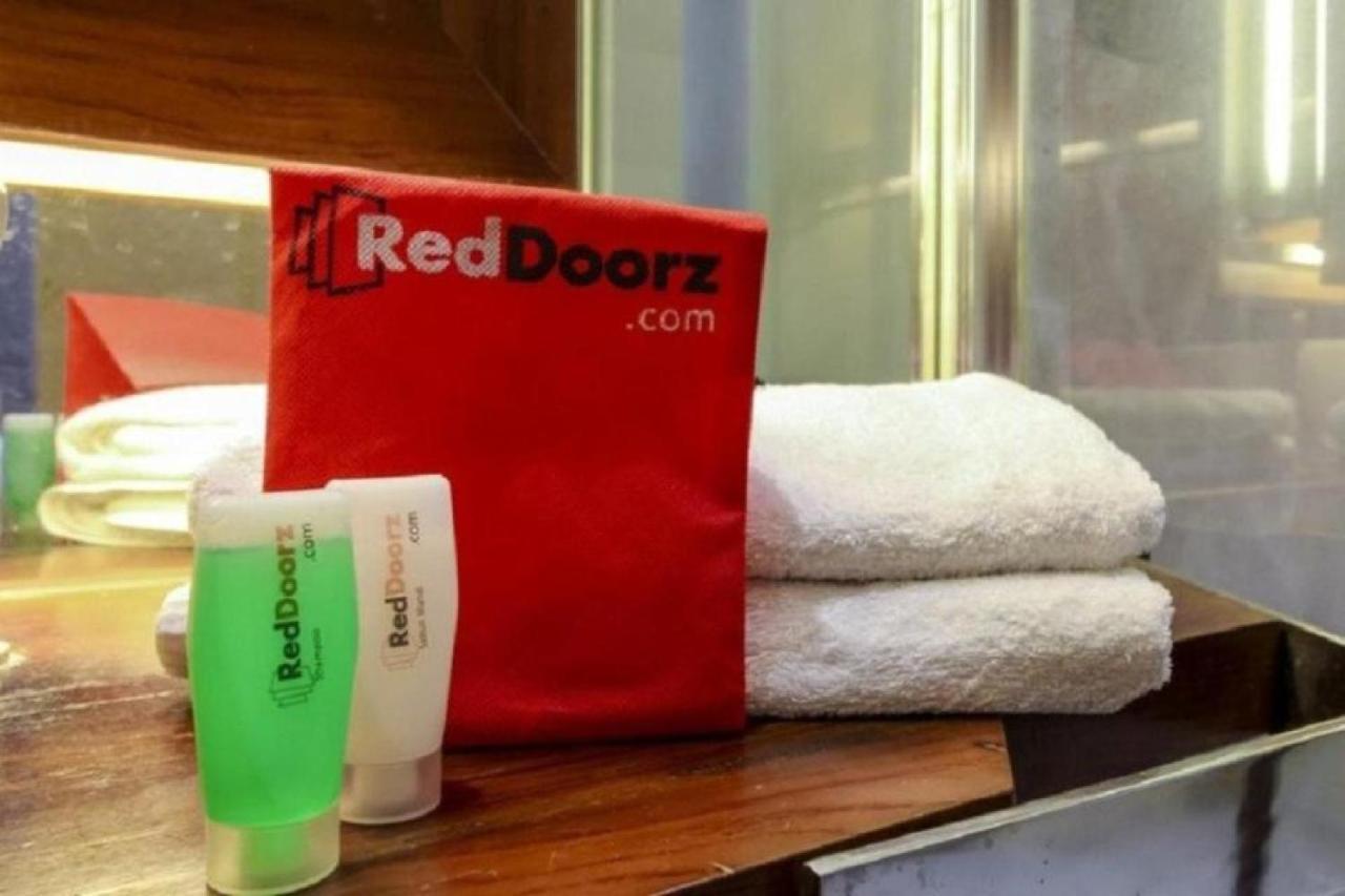 RedDoorz near Ramai Mall Malioboro Yogyakarta Luaran gambar